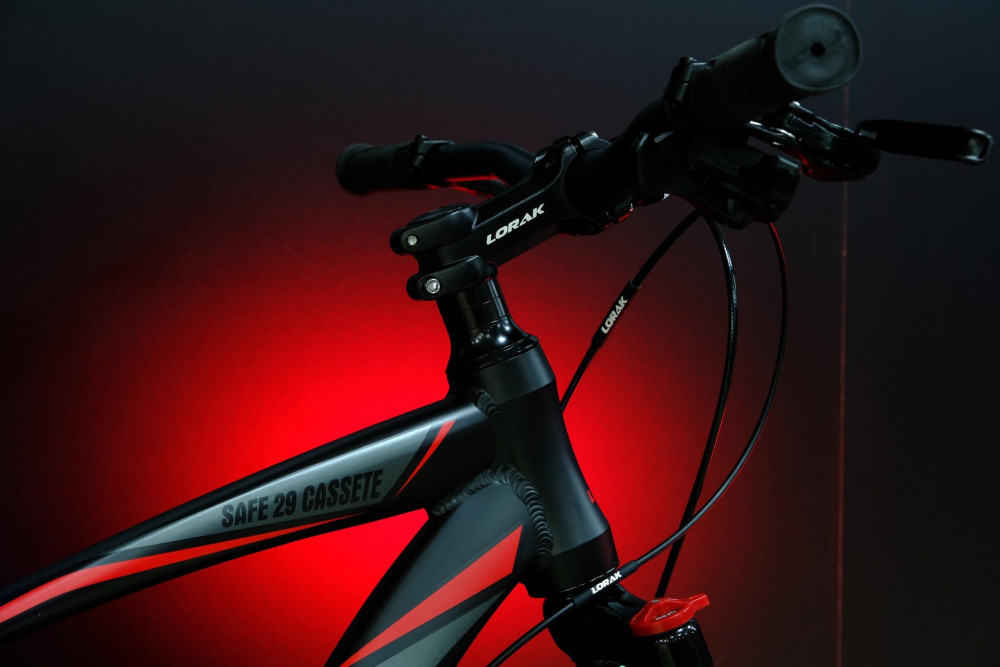 LORAK Safe 29 Cassete Матовый Чёрный/Красный 21р (на рост 183-190)